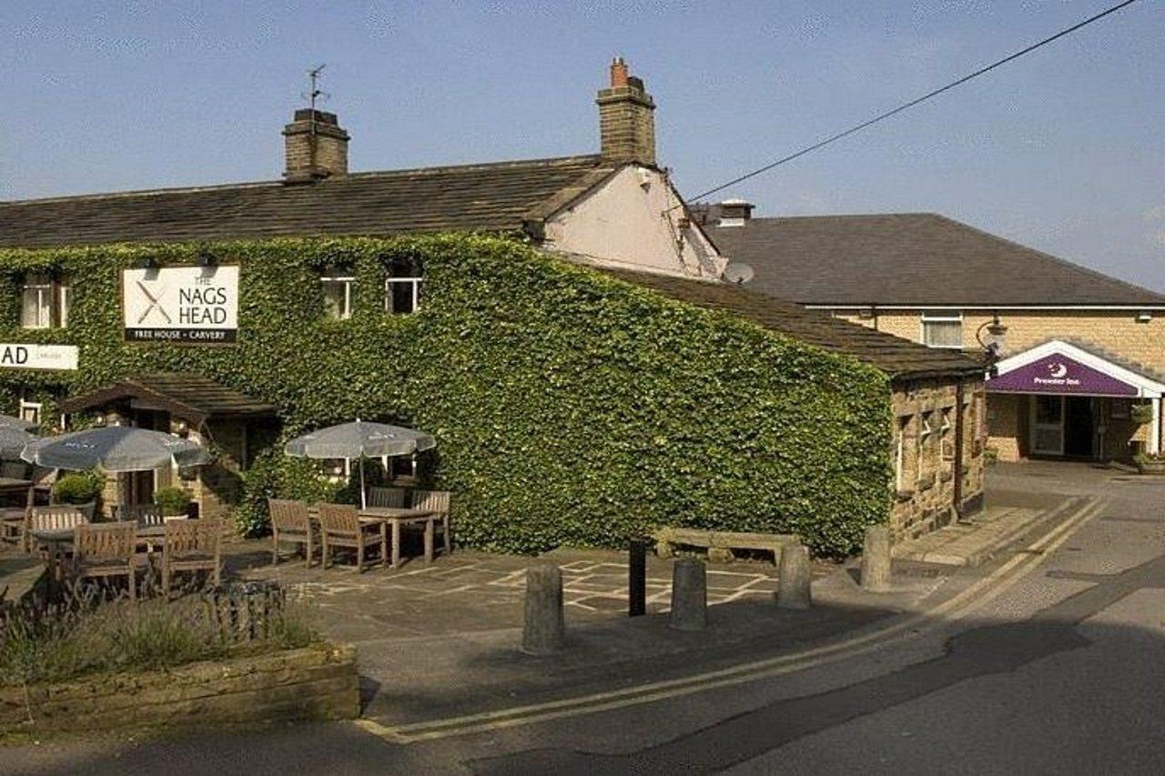 Premier Inn Huddersfield West Exteriör bild